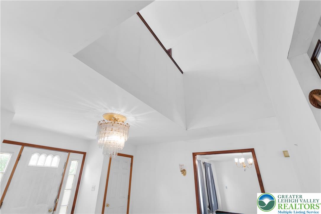 547 Roberts Road Nazareth, PA 18064 - Photo 10 of 56 Gallery Image 10