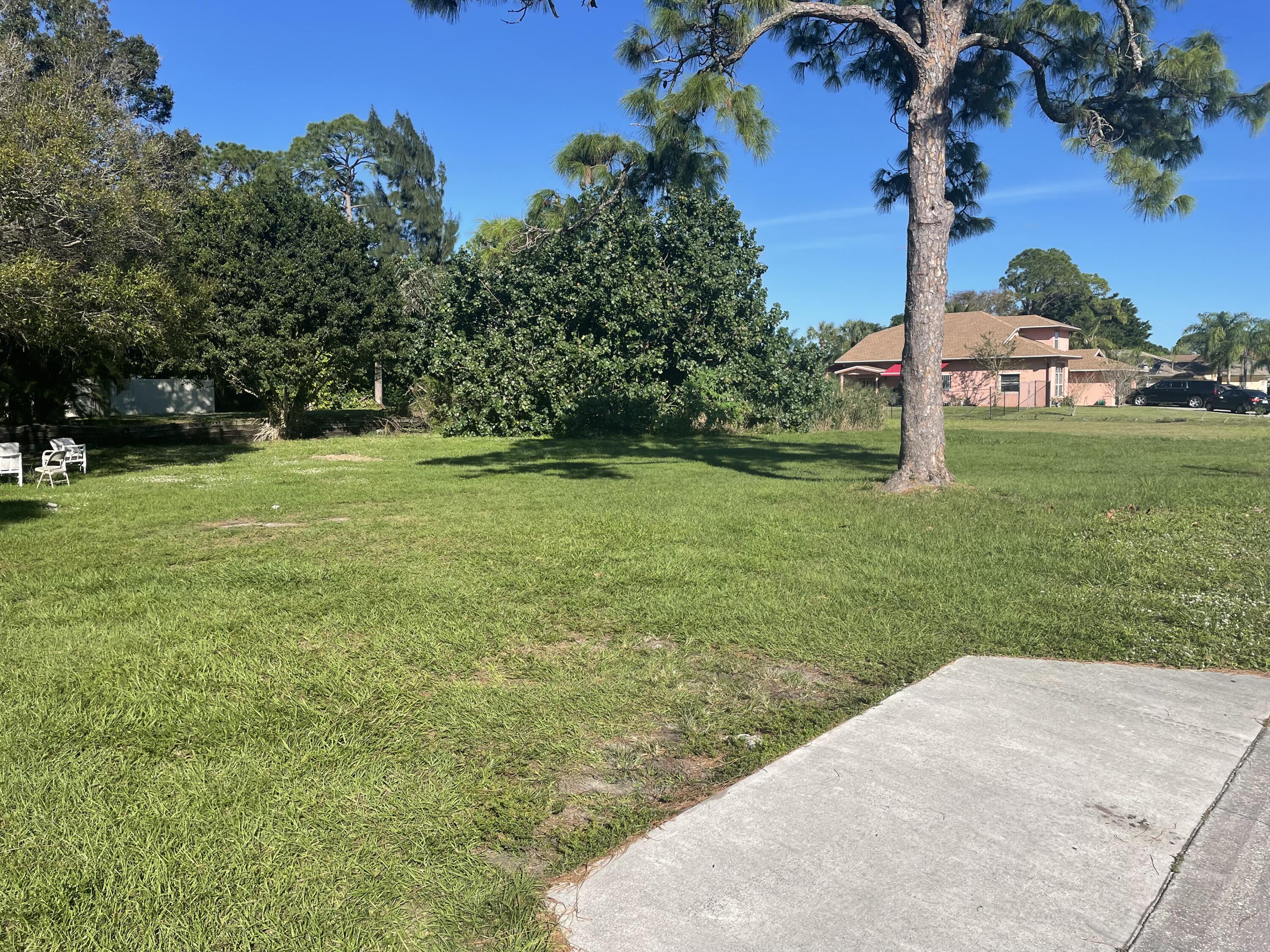 6967 3rd Street Jupiter, FL 33458 - Photo 4 of 8 IMG_1365