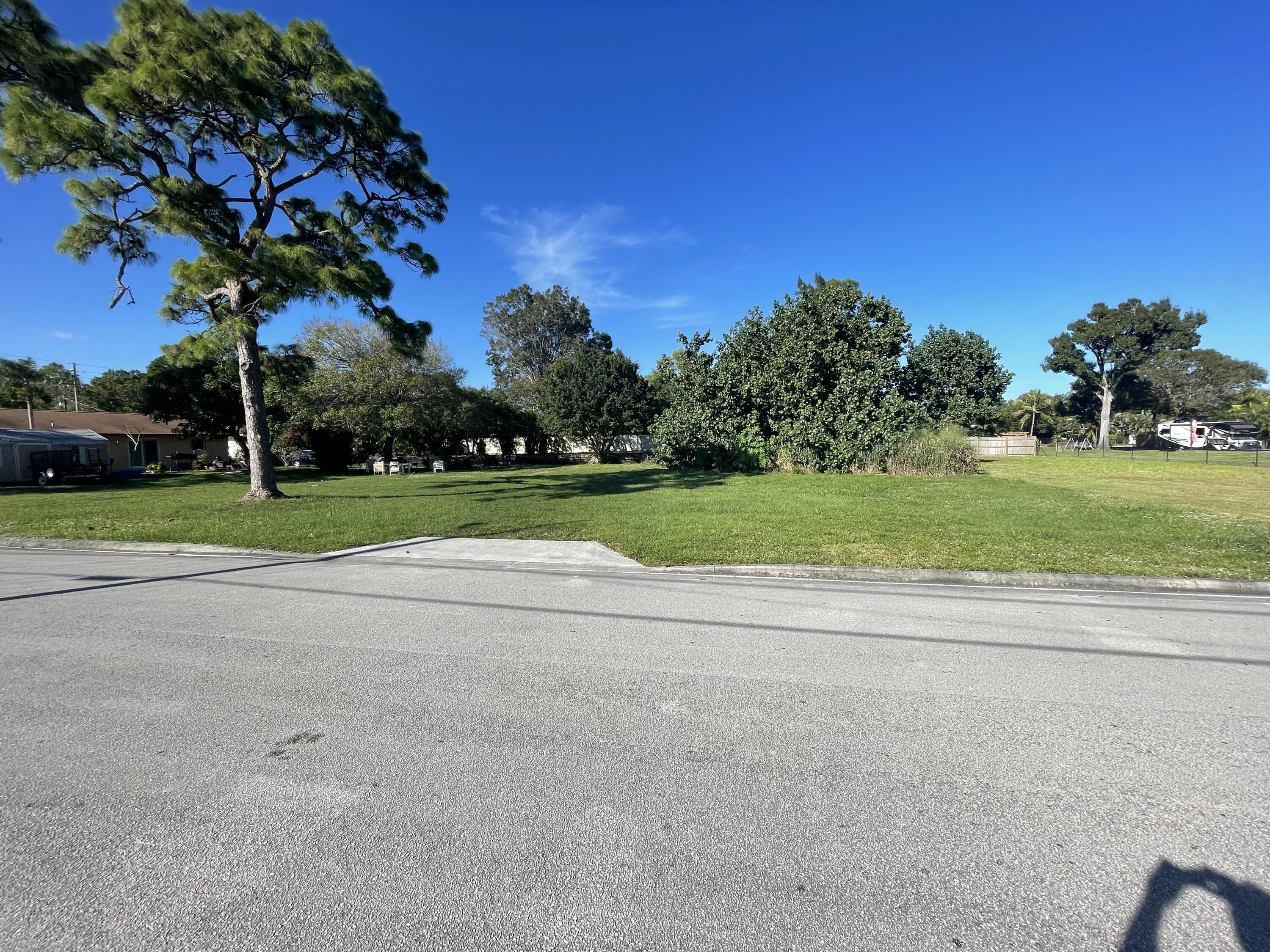 6967 3rd Street Jupiter, FL 33458 - Photo 5 of 8 IMG_1368