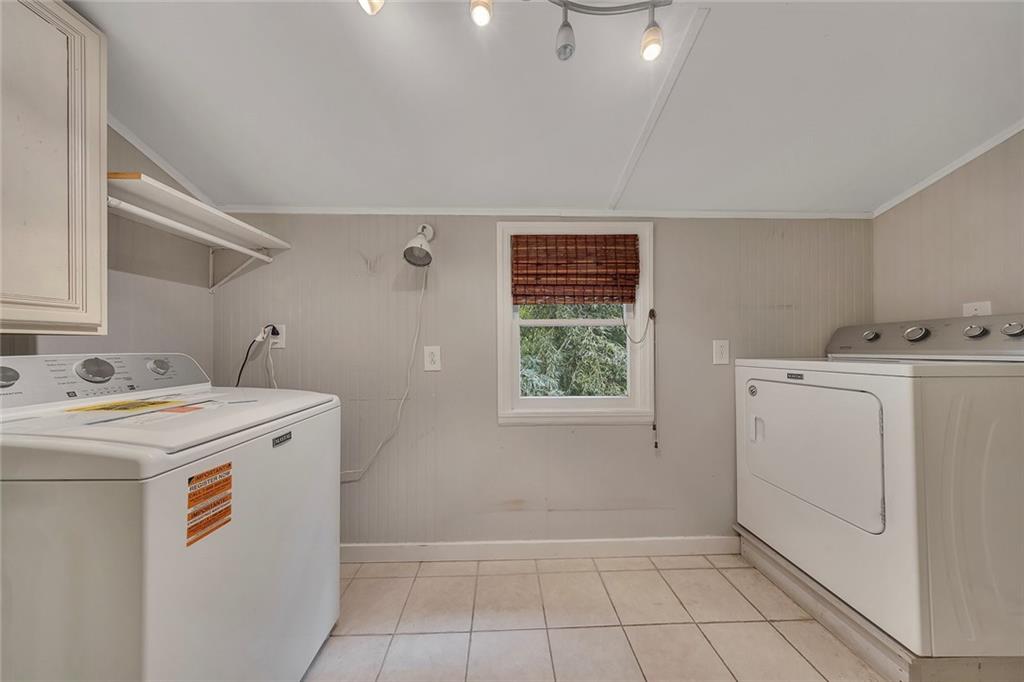 2290 Beaver Creek Road Smyrna, GA 30080 - Photo 20 of 66 a utility room with dryer and washer