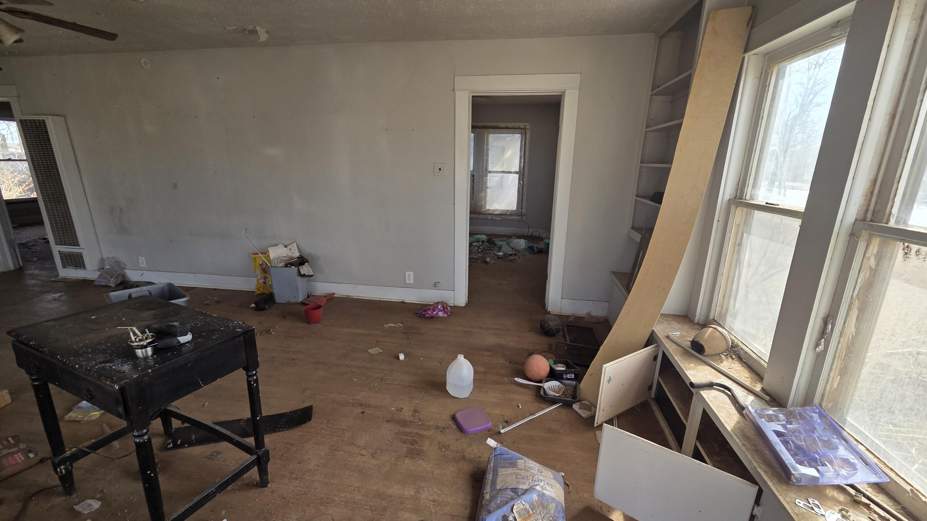 800 South 10th Street Slaton, TX 79364 - Photo 8 of 21 20260225_144835