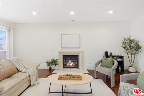 $735,000 | 147 North Berendo Street, Unit 202, Los Angeles, CA 90004