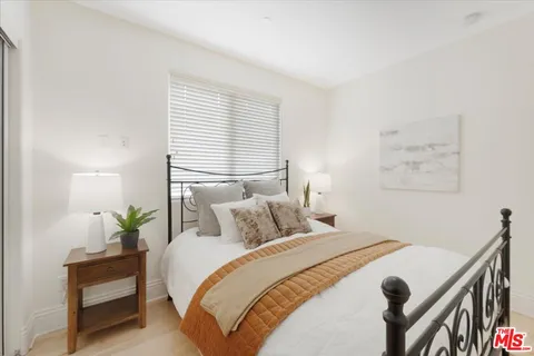 $735,000 | 147 North Berendo Street, Unit 202, Los Angeles, CA 90004