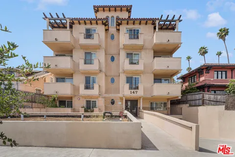 $735,000 | 147 North Berendo Street, Unit 202, Los Angeles, CA 90004