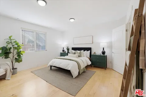 $735,000 | 147 North Berendo Street, Unit 202, Los Angeles, CA 90004
