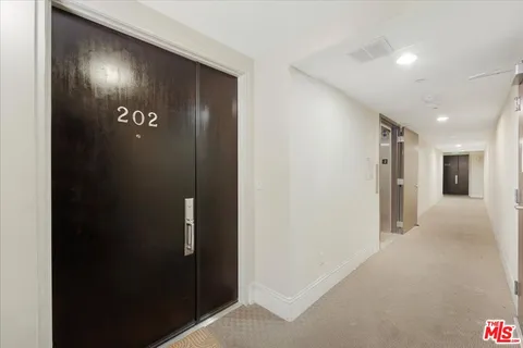 $735,000 | 147 North Berendo Street, Unit 202, Los Angeles, CA 90004