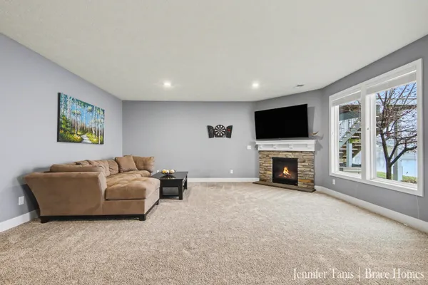 $619,900 | 11456 Wake Drive, Allendale, MI 49401