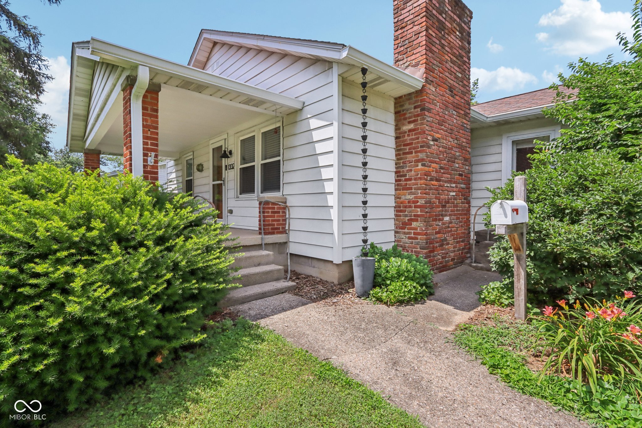 1332 Rocky Ford Road Columbus, IN 47203 - Photo 5 of 43 Gallery Image 5