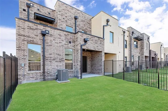 $3,000 | 1050 Maverick Drive, Allen, TX 75013