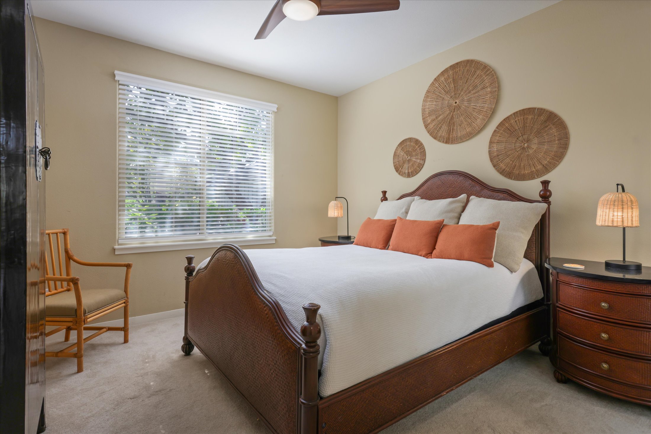 68-1122 Na Ala Hele Road, Unit G3 Kamuela, HI 96743 - Photo 14 of 30 a bedroom with a bed and window