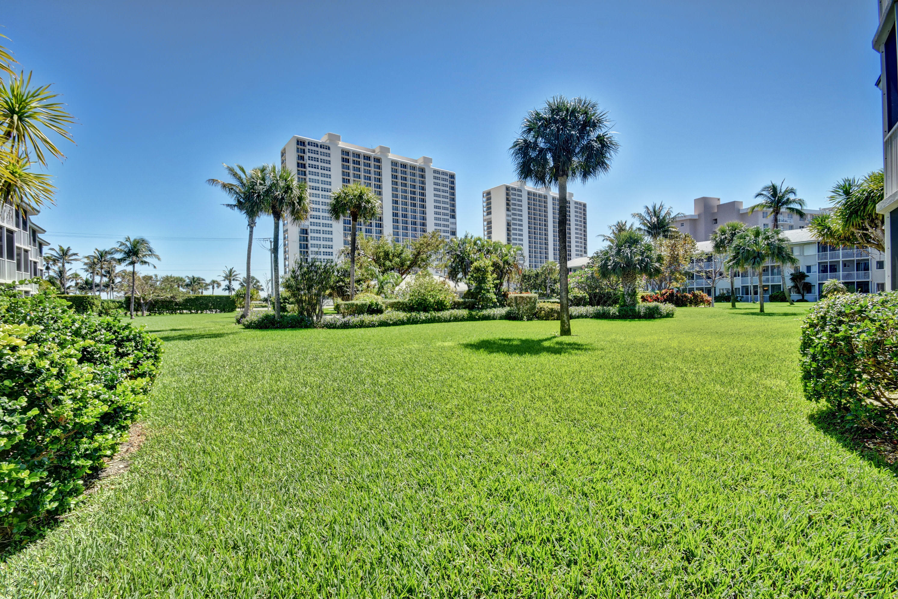 2700 Banyan Road, Unit 7C Boca Raton, FL 33432 - Photo 20 of 31 Beautiful Garden View!