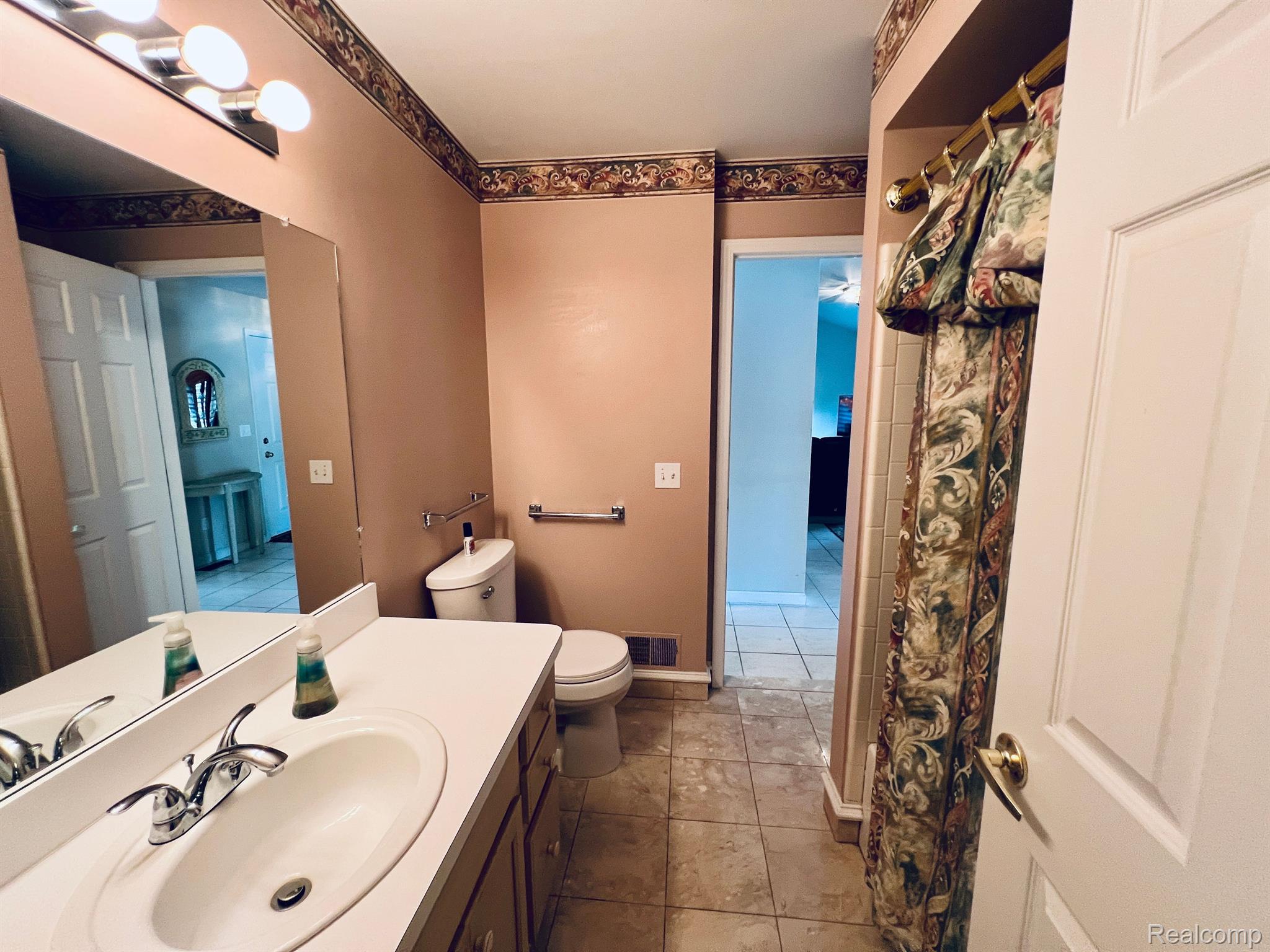 45360 Inverness Circle Macomb, MI 48044 - Photo 29 of 57 Gallery Image 29