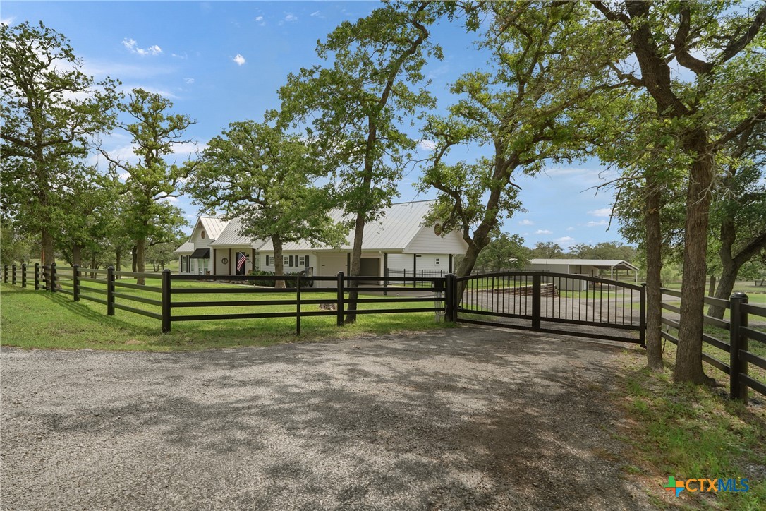 1899 Sunflower Trail Luling, TX 78648 - Photo 46 of 48 Entrance to property