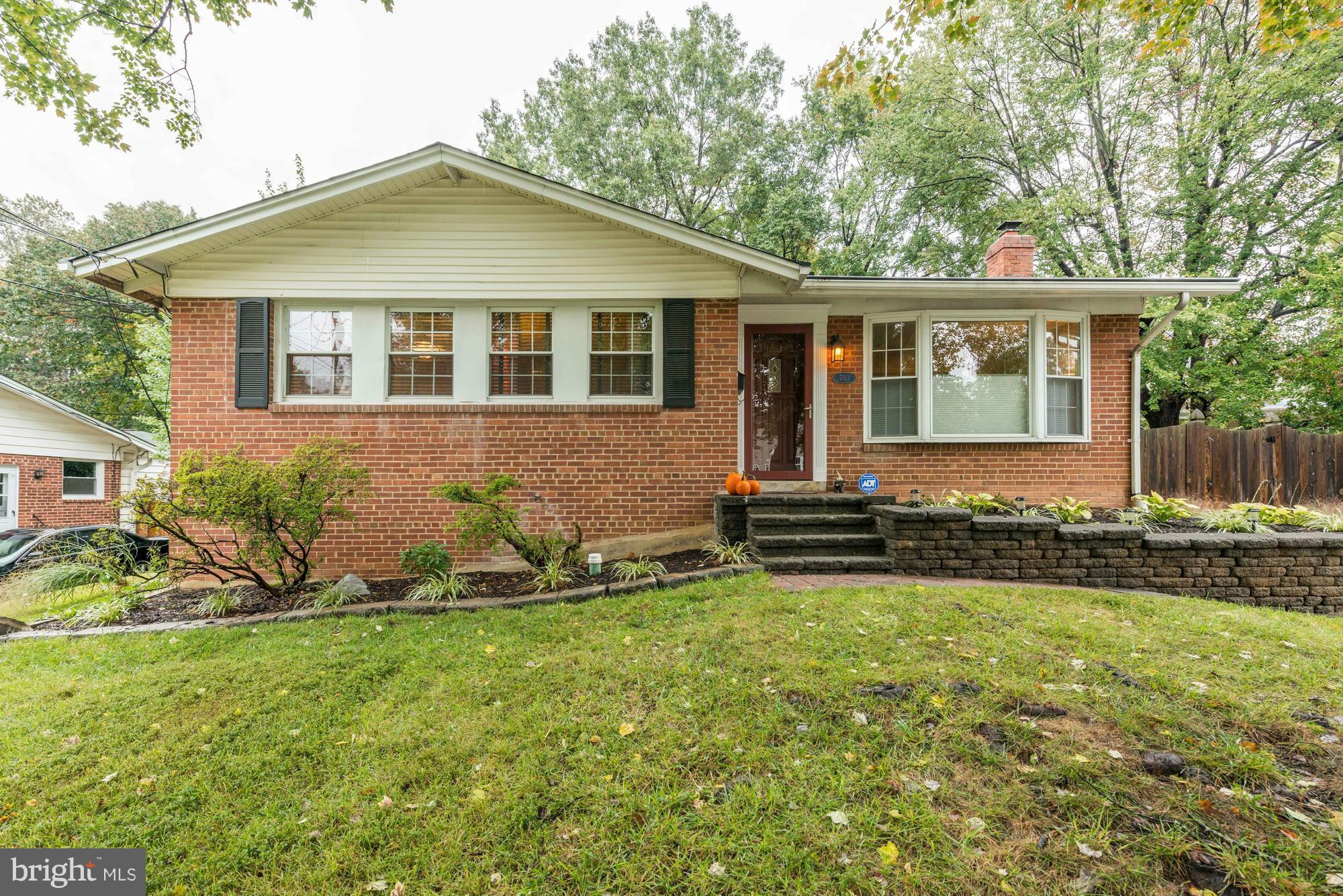 703 Tapawingo Road Southwest Vienna, VA 22180 - Photo 2 of 29 Exterior (Front)