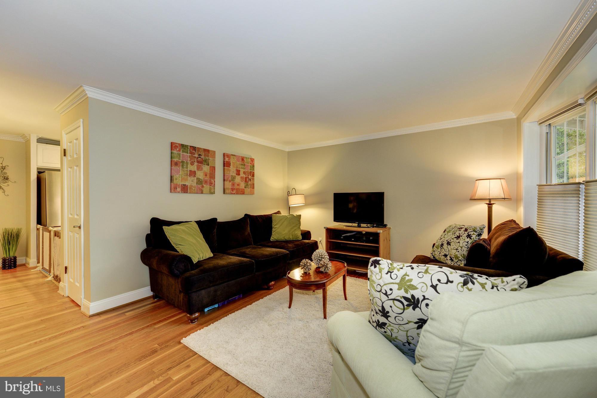 703 Tapawingo Road Southwest Vienna, VA 22180 - Photo 4 of 29 Living Room