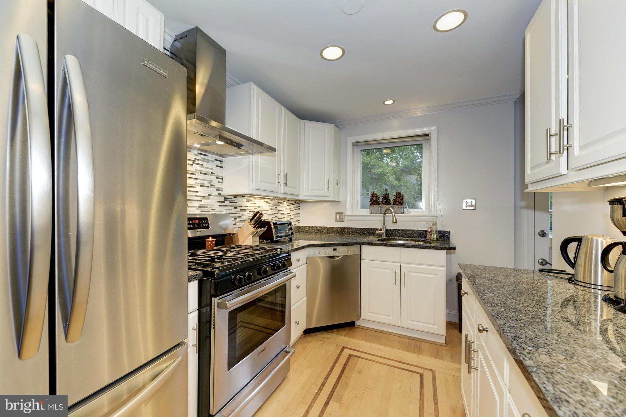 703 Tapawingo Road Southwest Vienna, VA 22180 - Photo 10 of 29 Kitchen