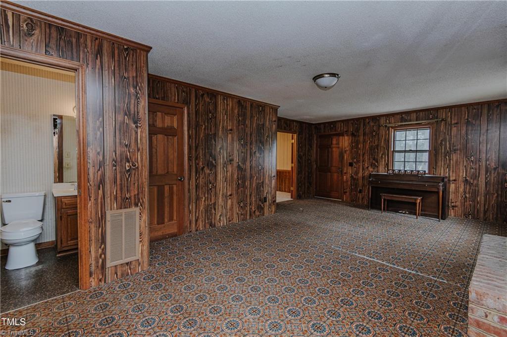 612 Sellars Mill Road Burlington, NC 27217 - Photo 16 of 49 Gallery Image 16