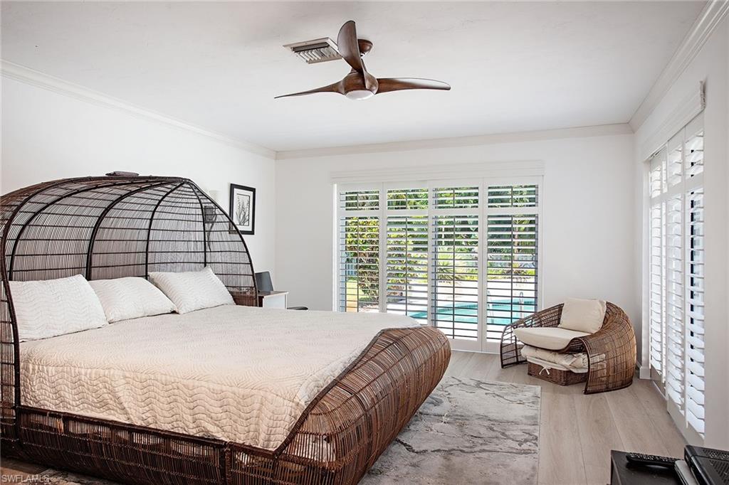 559 Neapolitan Way Naples, FL 34103 - Photo 11 of 15 Gallery Image 11