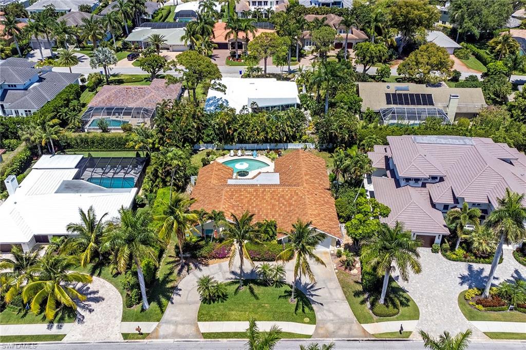559 Neapolitan Way Naples, FL 34103 - Photo 2 of 15 Gallery Image 2