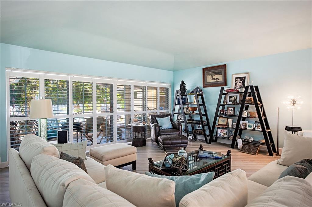 559 Neapolitan Way Naples, FL 34103 - Photo 7 of 15 Gallery Image 7
