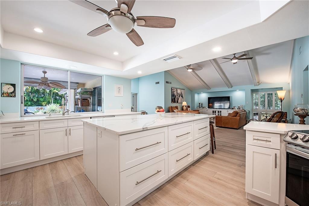 559 Neapolitan Way Naples, FL 34103 - Photo 8 of 15 Gallery Image 8