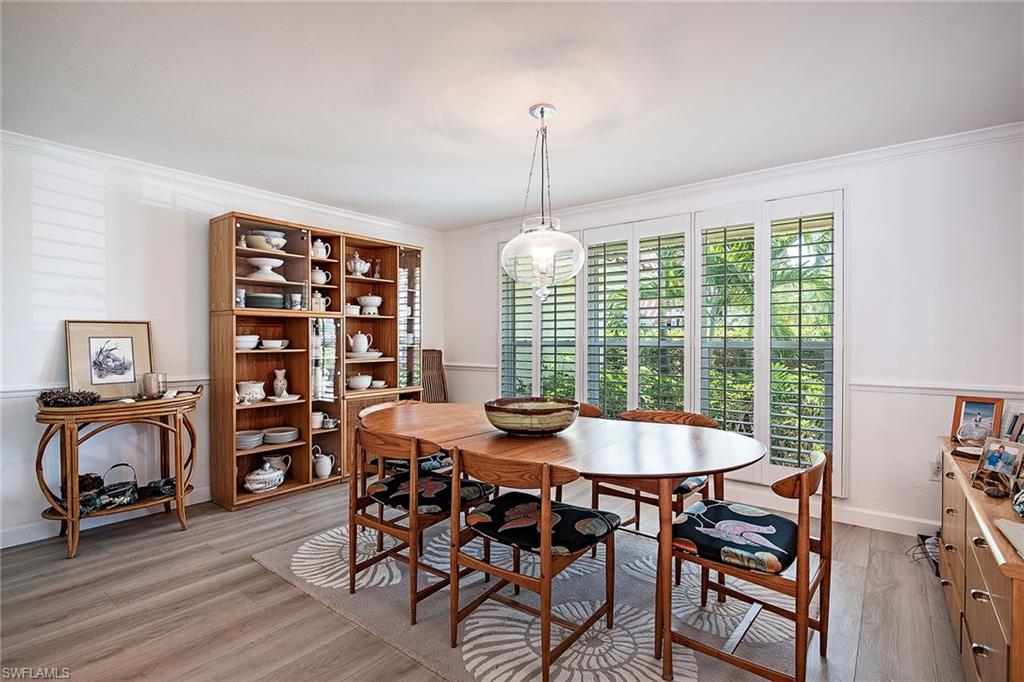 559 Neapolitan Way Naples, FL 34103 - Photo 10 of 15 Gallery Image 10