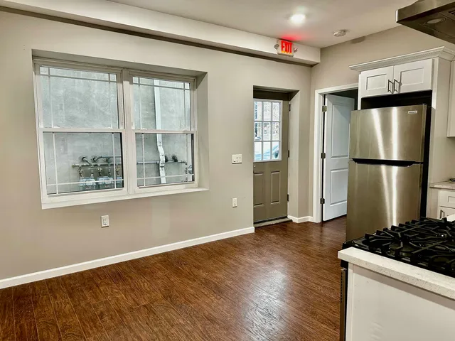 $2,285 | 40 Vroom Street, Unit 1A, Jersey City, NJ 07306