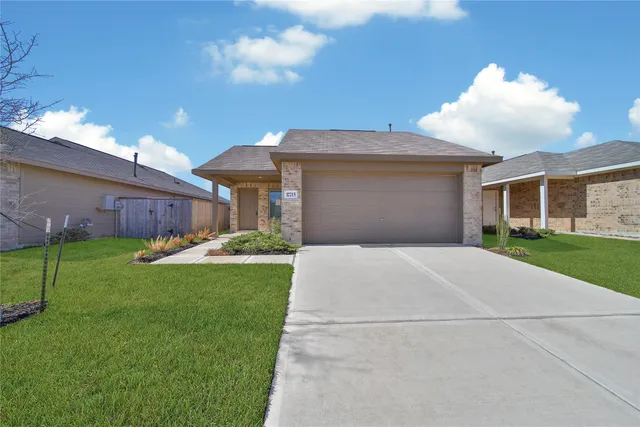 $1,895 | 17715 Grv Hl Drive, Hockley, TX 77447
