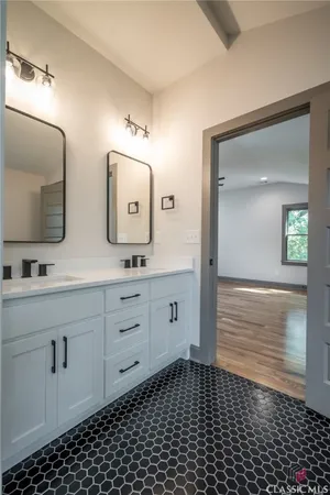 $809,900 | 215 Holman Avenue, Athens, GA 30606