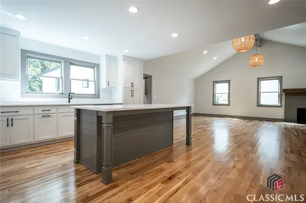 $809,900 | 215 Holman Avenue, Athens, GA 30606