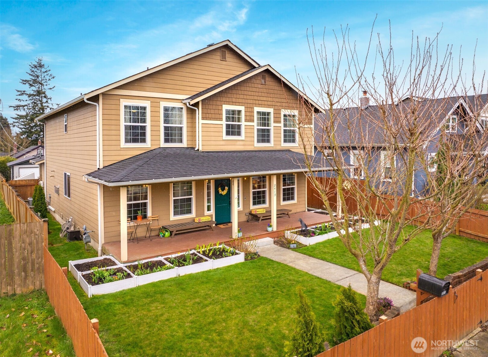 2413 Fulton Street Everett, WA 98201 - Photo 2 of 30