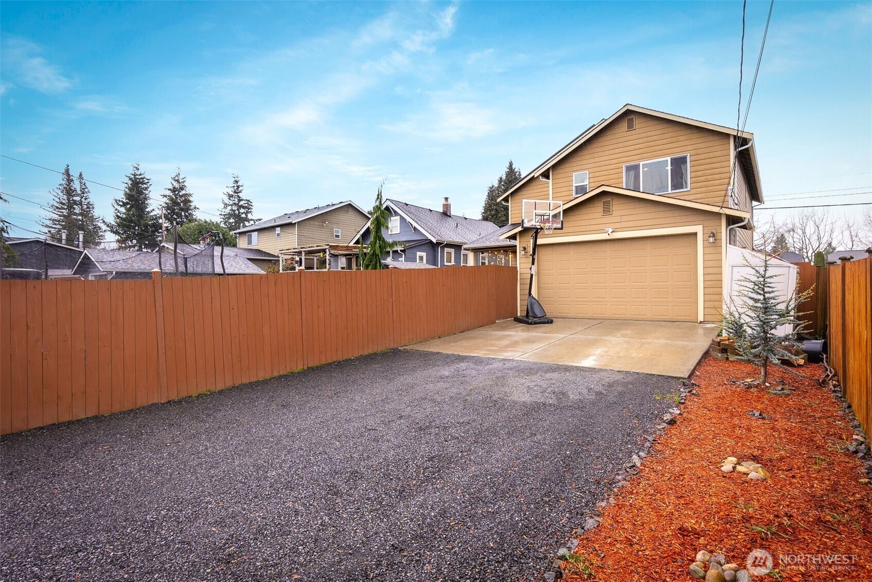 2413 Fulton Street Everett, WA 98201 - Photo 22 of 30