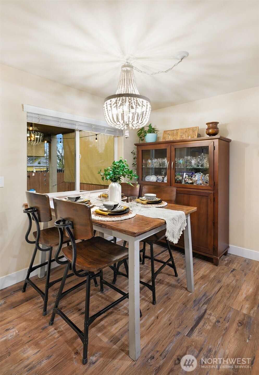 2413 Fulton Street Everett, WA 98201 - Photo 7 of 30