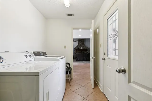 $415,000 | 2920 Acorn Drive, Violet, LA 70092