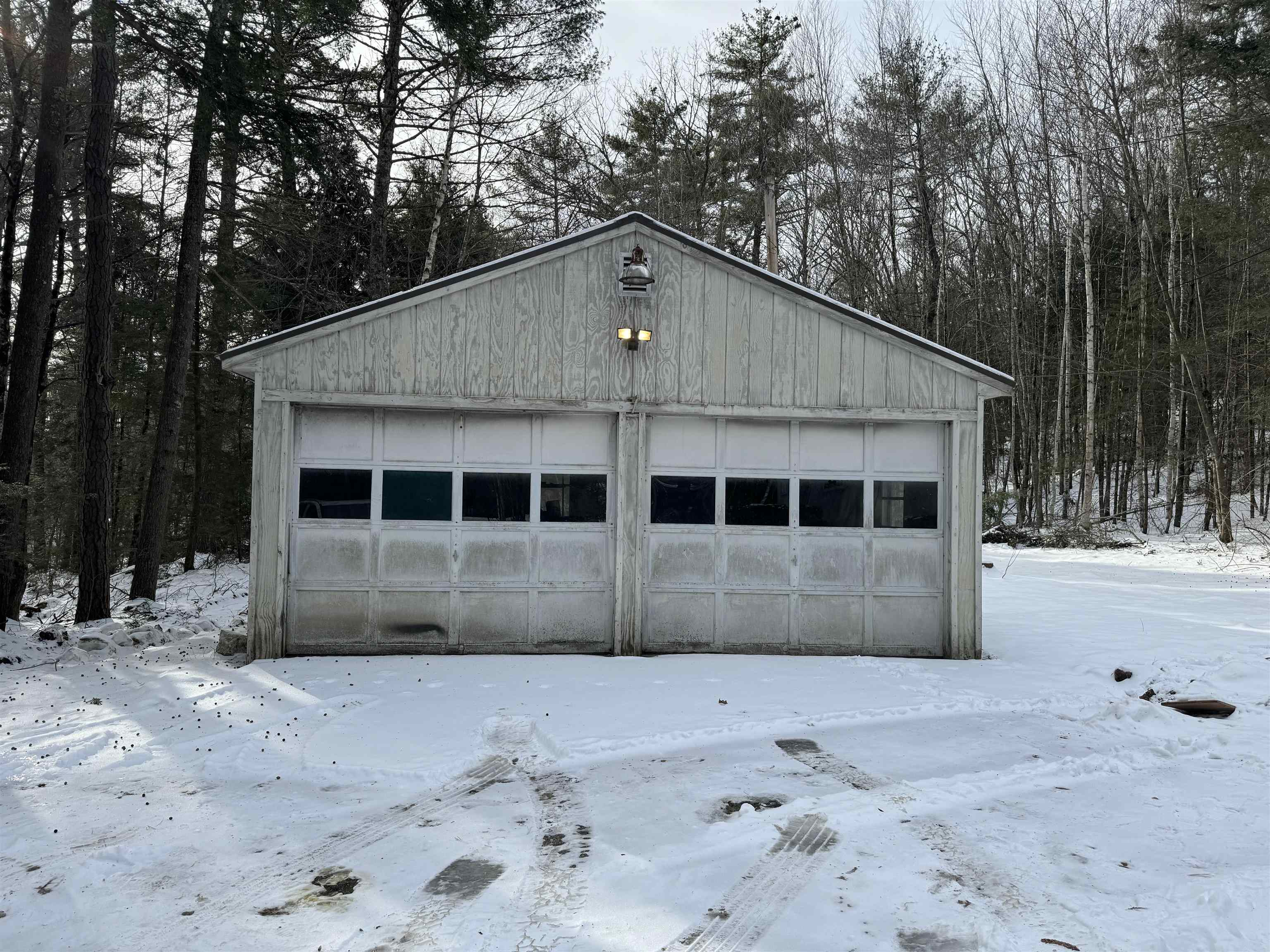 215 Raymond Road Nottingham, NH 03290 - Photo 2 of 2