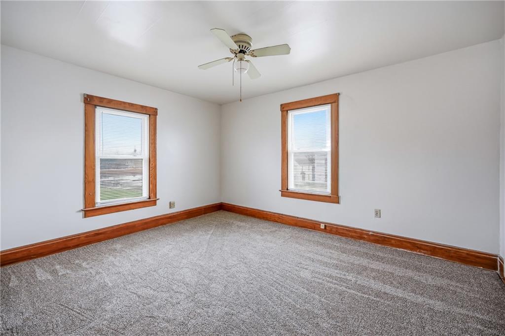 564 Spruce Avenue Sharon, PA 16146 - Photo 20 of 37 a view of an empty room with a window