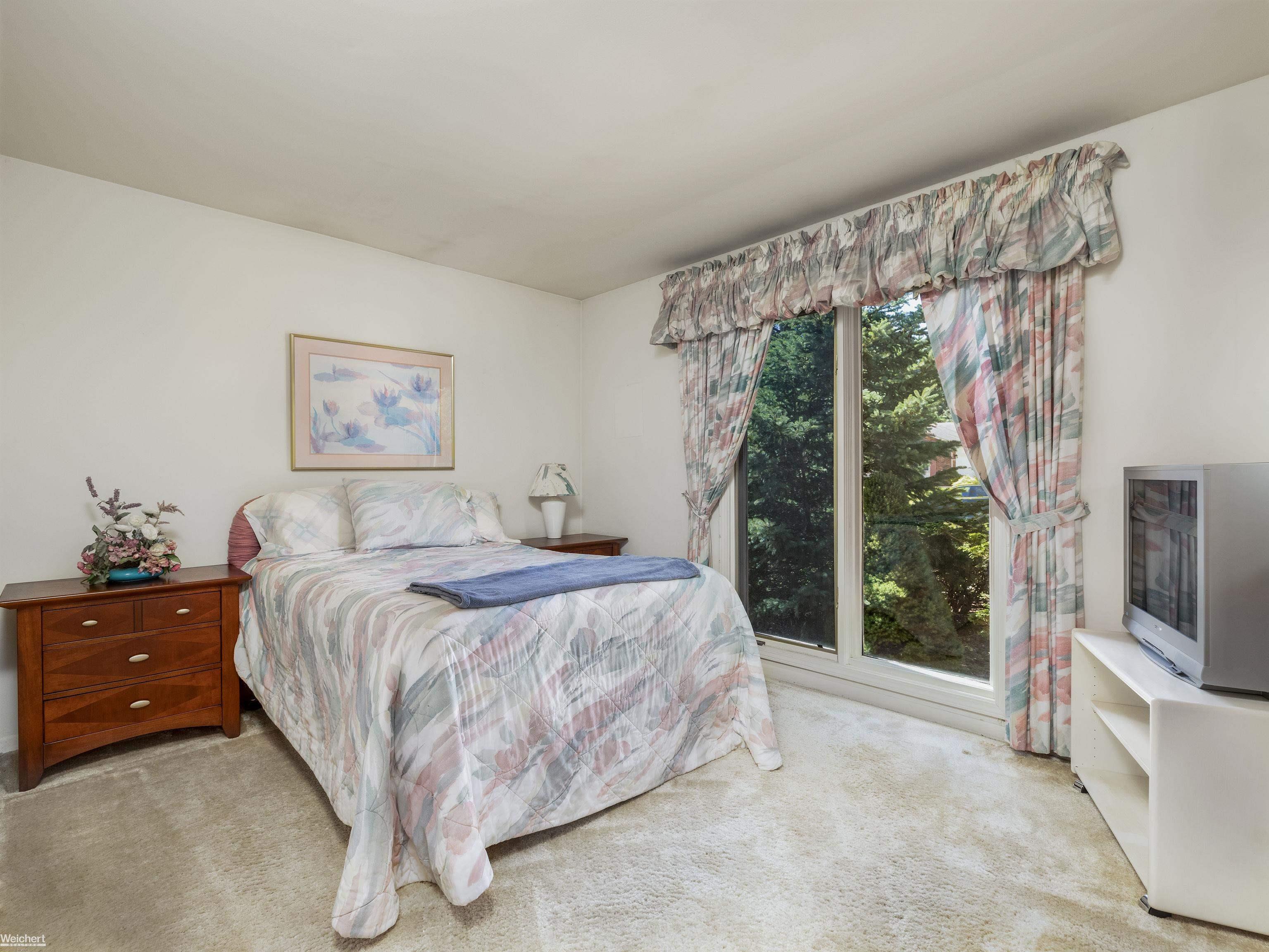 457 Lake Forest Road Rochester, MI 48309 - Photo 24 of 36