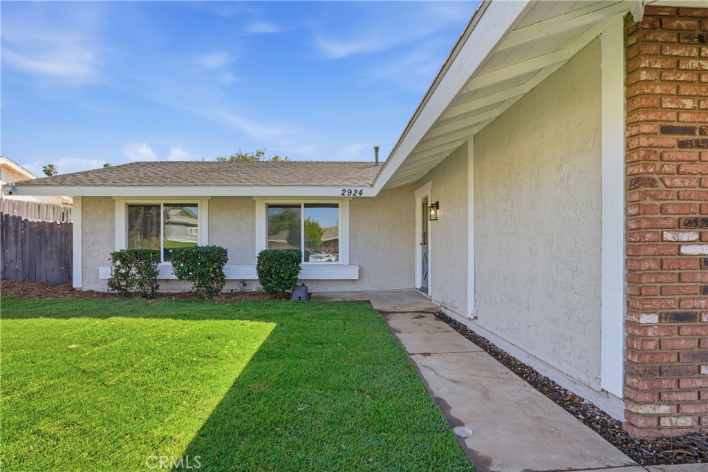 2924 Louisiana Place Riverside, CA 92506 - Photo 4 of 42