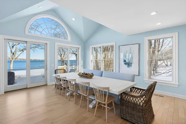 $3,990,000 | 11 Bayview Drive, Hampton Bays, NY 11946