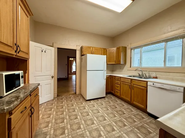 $139,900 | 421 North Grant Street, Clinton, IL 61727