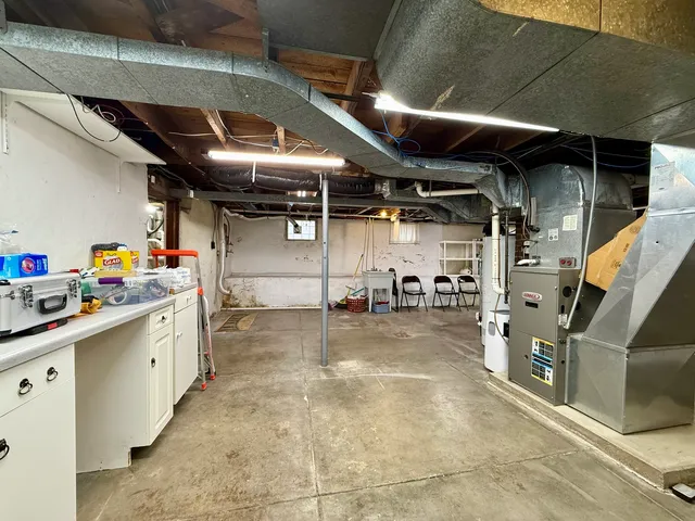 $139,900 | 421 North Grant Street, Clinton, IL 61727