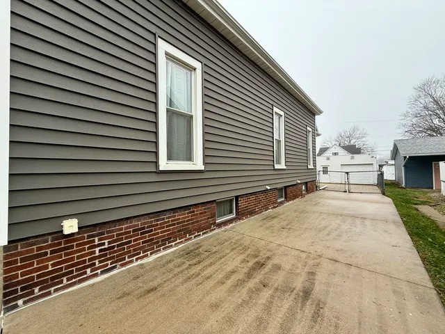 $139,900 | 421 North Grant Street, Clinton, IL 61727