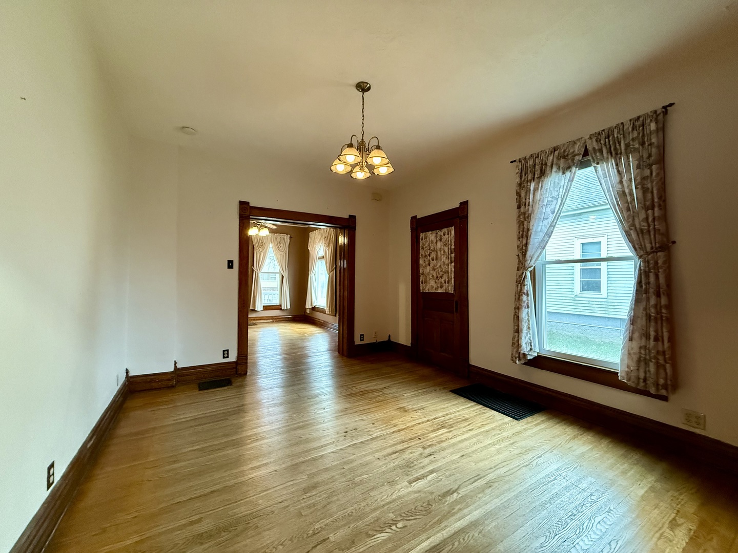 421 North Grant Street Clinton, IL 61727 - Photo 5 of 20