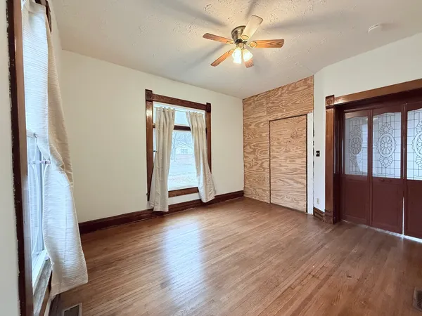 $139,900 | 421 North Grant Street, Clinton, IL 61727