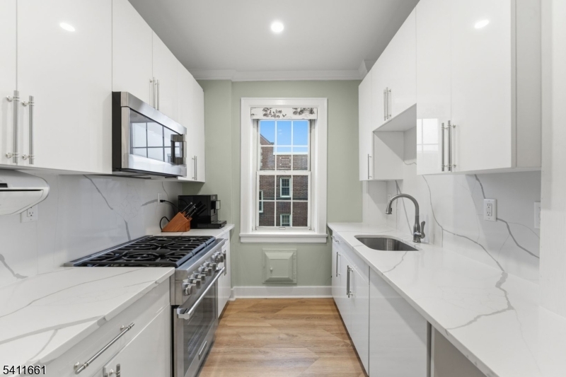 133 Summit Avenue, Unit 16 Summit, NJ 07901 - Photo 8 of 14