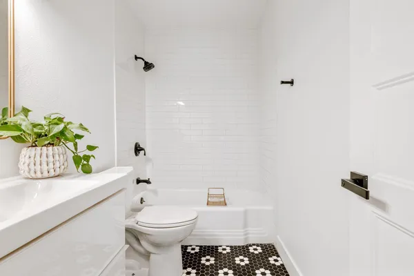 $3,800 | 1303 West 9th Street, Tempe, AZ 85281