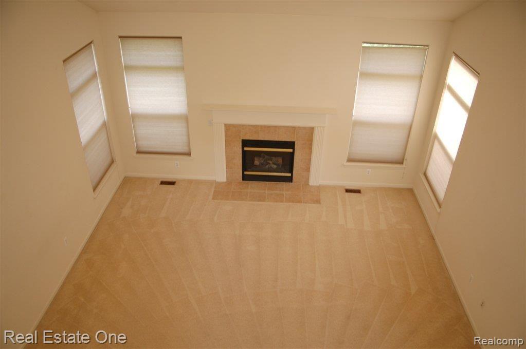 2399 Jackson Drive Rochester, MI 48309 - Photo 3 of 16 family rm.JPG