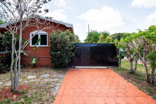 $895,000 | 16910 Northeast 8th Court, North Miami Beach, FL 33162