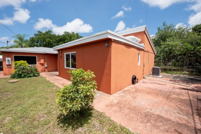 $895,000 | 16910 Northeast 8th Court, North Miami Beach, FL 33162