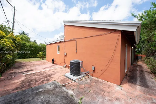 $895,000 | 16910 Northeast 8th Court, North Miami Beach, FL 33162